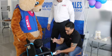 DIF Estatal entrega prótesis y aparatos funcionales de forma permanente