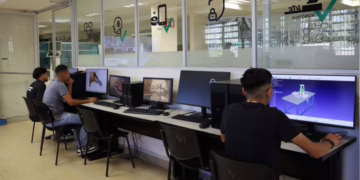 Inauguran laboratorio de industria 4.0 y pavimentación en la UTCH