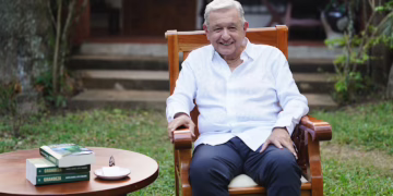Desmienten rumor de hospitalización de López Obrador
