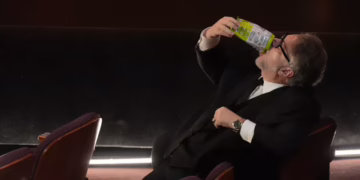 La «Frankenstein» de Guillermo del Toro se llevó tres estatuillas