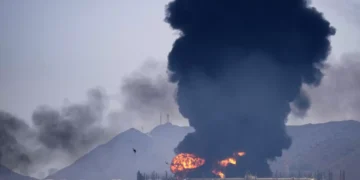 Irán resiste como insurgencia un mes después del inicio de la guerra