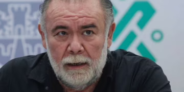 Denuncian a Jesús Ochoa por presunto desfalco millonario en fondo de retiro de la ANDA