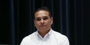 Silvano Aureoles enfrenta orden de aprehensión por homicidio calificado en Arantepacua
