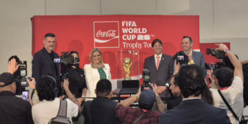 La Copa del Mundo cautiva a Chihuahua con exhibición del trofeo FIFA 2026