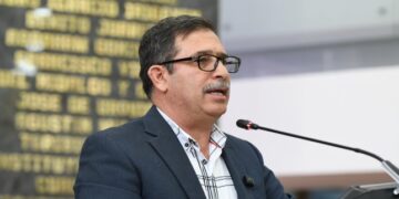 Diputado exige revertir recortes a Conafor por crisis de aire en Chihuahua