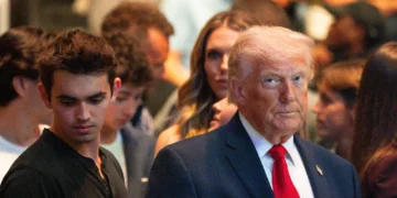 Trump retira imagen en la que aparecía como figura de Cristo