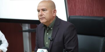 Armando Cabada deberá explicar retenciones del ISR, señala Cuauhtémoc Estrada