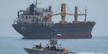 Irán incauta un buque sospechoso de colaborar con EE.UU. en el Golfo