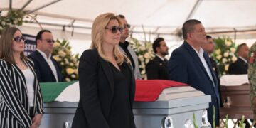 Los agentes de la AEI fallecidos en accidente en la sierra son despedidos en emotiva ceremonia