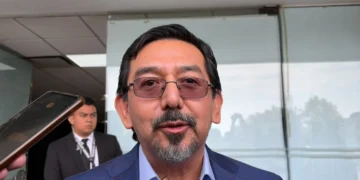 Tras las huellas de…Arturo Chávez, 40 años a lado de Sheinbaum