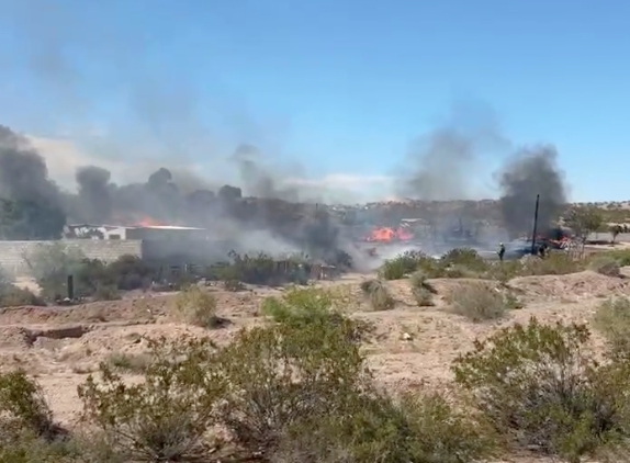 Dos incendios provocados en tarimeras de Ciudad Juárez generan temor por extorsión