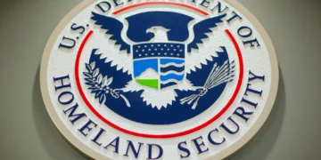 Tribunal de Apelaciones frena detención sin fianza de inmigrantes bajo política de Trump