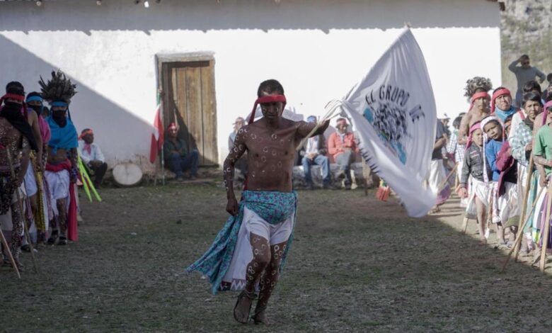 Celebran la Semana Santa Rarámuri en varias comunidades