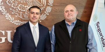 Julián LeBarón se reúne con Omar García Harfuch por amenazas del crimen organizado en Chihuahua