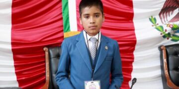 Niño rarámuri propone solución solar para llevar agua a su comunidad en Guachochi