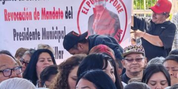 Exigen revocación de mandato contra Pérez Cuéllar durante evento Sendero Seguro