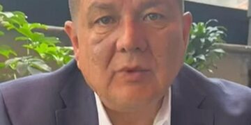 Maru Campos y el Fiscal en reunión  con Ernestina Godoy