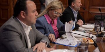 Maru Campos recibe a diputados del Congreso en Palacio de Gobierno