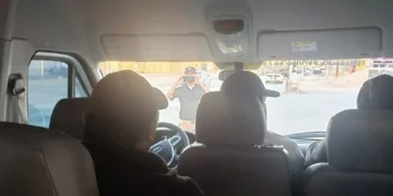 Multan por falta de autorización el primer día de transporte público al Valle de Juárez, tras cuatro años sin servicio