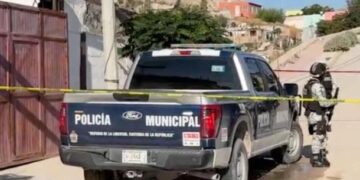 Hallan cuerpo con narcomensaje en El Sauzal