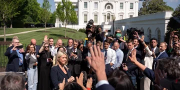 Casa Blanca exige más compasión y cooperación de México tras muerte de dos agentes de la CIA