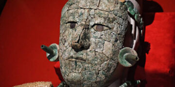 Ixik Tz’aka’ab Ajaw la “Reina Roja” de Palenque