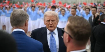 Trump anuncia millonarios acuerdos comerciales con China; no da detalles