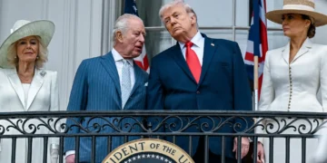 El rey Carlos III lanza sutil reprimenda diplomática a Trump