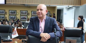 Cuestiona Cuauhtémoc Estrada gasto en arena de rodeo en la capital