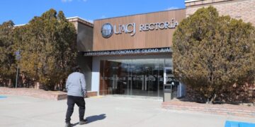 Investigan robo y vandalismo en el edificio de la Rectoría de la UACJ