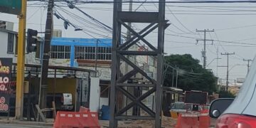 Caos vial por diseño de puente en Clouthier y Tapioca