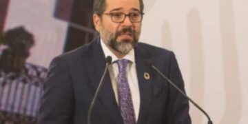 Vinculan a proceso al exgobernador de Colima Ignacio Peralta por peculado