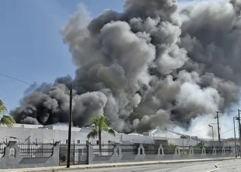 Juárez a merced de las llamas y Pérez Cuéllar en Campaña