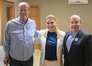 Reaparecen Vicente Fox y Felipe Calderón en Chihuahua para blindar a Maru Campos