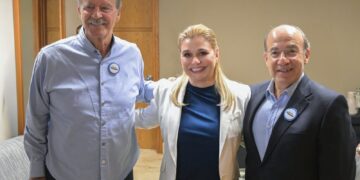 Reaparecen Vicente Fox y Felipe Calderón en Chihuahua para blindar a Maru Campos