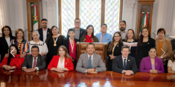 Entregan Premio Municipal al Mérito Docente “María Esther Orozco”