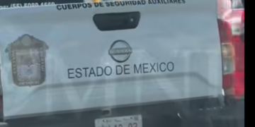 Patrulla del Estado de México es vista circulando en calles de Chihuahua