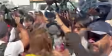 Protesta en Ciudad Juárez deriva en zafarrancho y agresiones físicas contra reporteros de la fuente