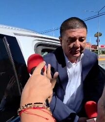 César Jáuregui comparece ante la delegación de la fFGR en Ciudad Juárez