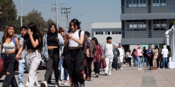 Fracasan en México subsidios para contener deserción educativa y laboral de las juventudes