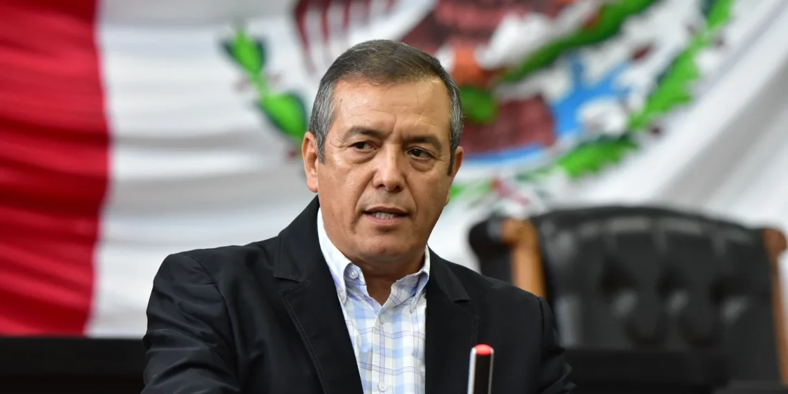 Foro de Periodistas exige disculpa pública al diputado Pedro Torres por agresión a comunicador
