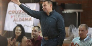 Visita Cruz Pérez Cuéllar el municipio de Aldama en gira política
