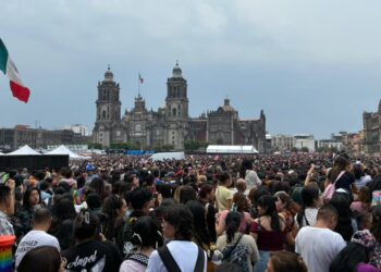 BTS desata la euforia con concierto histórico en el Zócalo de la Ciudad de México