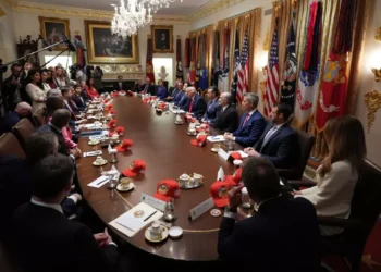 El gobierno de EE.UU. obligará a tramitar la “green card” fuera del país