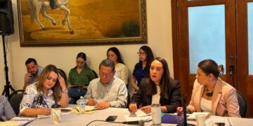 Mesa interinstitucional analiza propuestas para atender desplazamiento forzado en Chihuahua