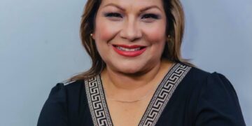 Martha Medina levanta la mano por Morena para la alcaldía de Chihuahua con perfil ciudadano y agenda de saneamiento urbano