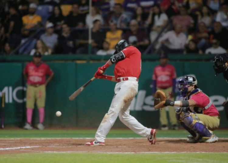 Lanzador Alejandro Reyes truena contra Oscar Chávez por maltratar al equipo de Indios de Juárez