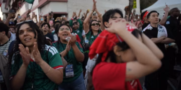 El fútbol hace olvidar el asedio de la migra en la comunidad mexicana de Huntington Park