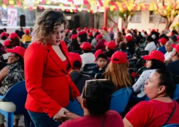 Lily Aguilar se «destapa» para la alcaldía de Juárez