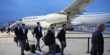 Futbolista iraní critica a la FIFA por retraso y falta de visas para el Mundial